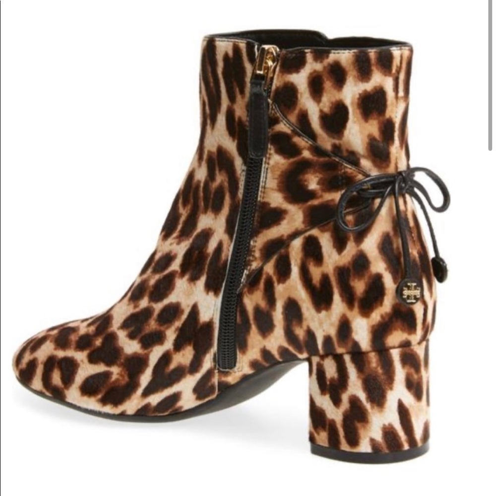 Tory Burch Laila Leopard Heeled Leather Calf Hair Booties EUC 🖤